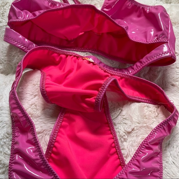 Glossy latex type bright pink Bikini Style set Size Small - Picture 12 of 12